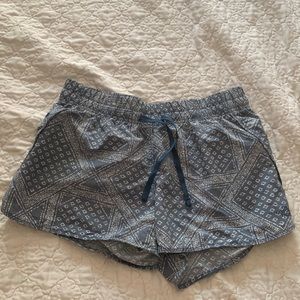 North face dry fit upf 50 shorts medium